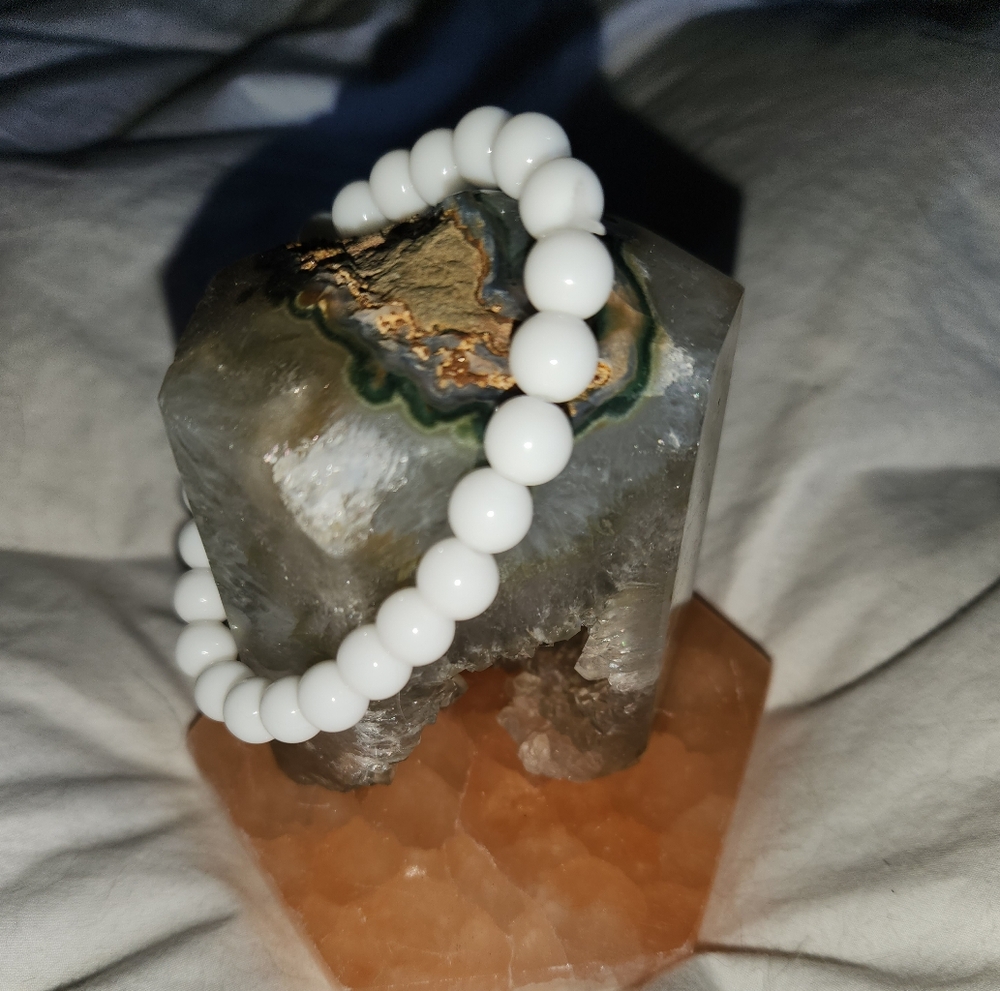 Women's White Jade Stretch Bracelet